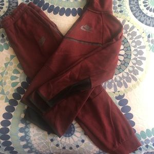 Nike Tech Fleece Sweatsuit